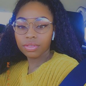 Meet your Posher, Gigi